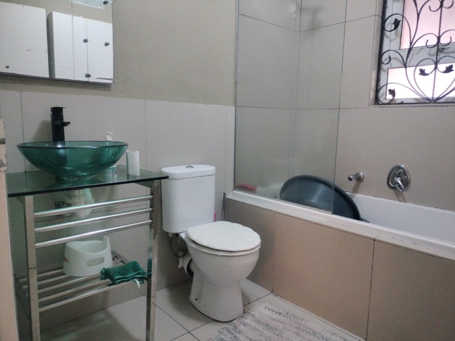  Bedroom Property for Sale in Silwood Heights Western Cape